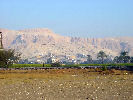Blick �ber die Berge in Theben West
